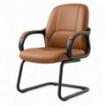 Bruine vergaderstoel met armleuningen en zwart sledeframe, 62 x 66 x 98 cm